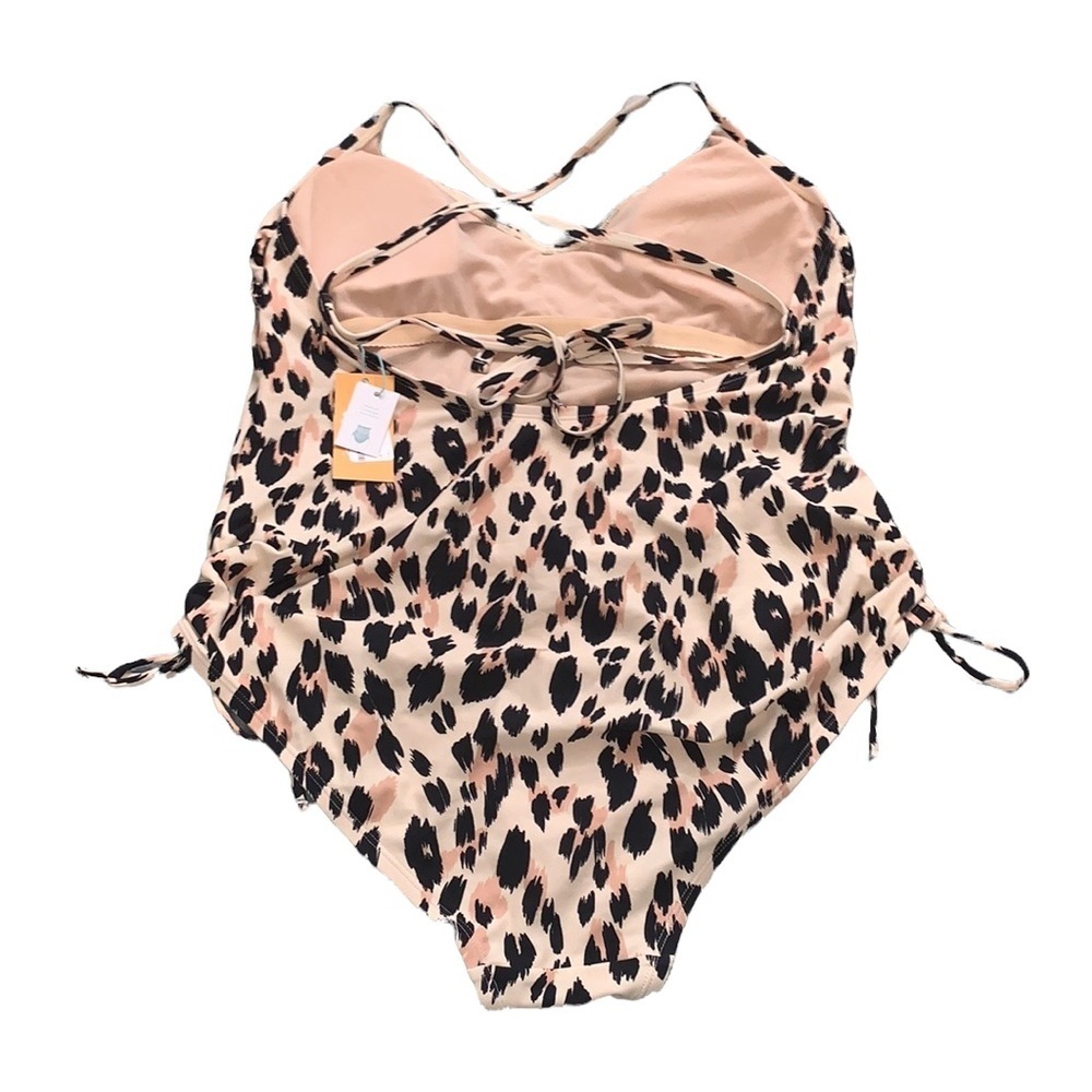 Kona Sol Women's Modern Medium Coverage One Piece Swimsuit - Leopard Print - Picture 4 of 16